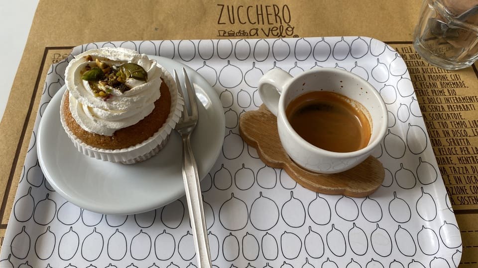 Dolci e caffè a Zucchero a Velò Ancona