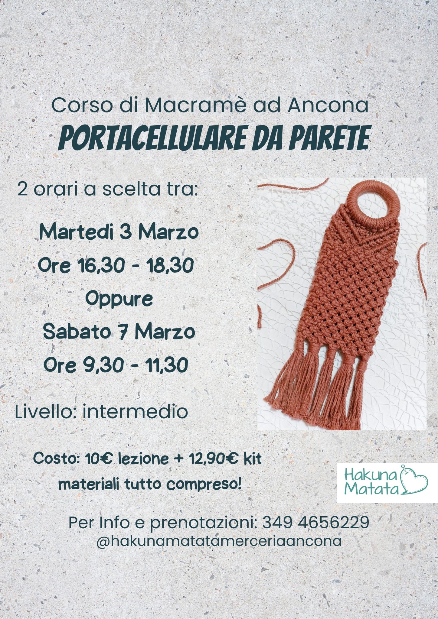 corso macramè ad Ancona: porta cellulare da parete per ricarica! Hakuna Matata