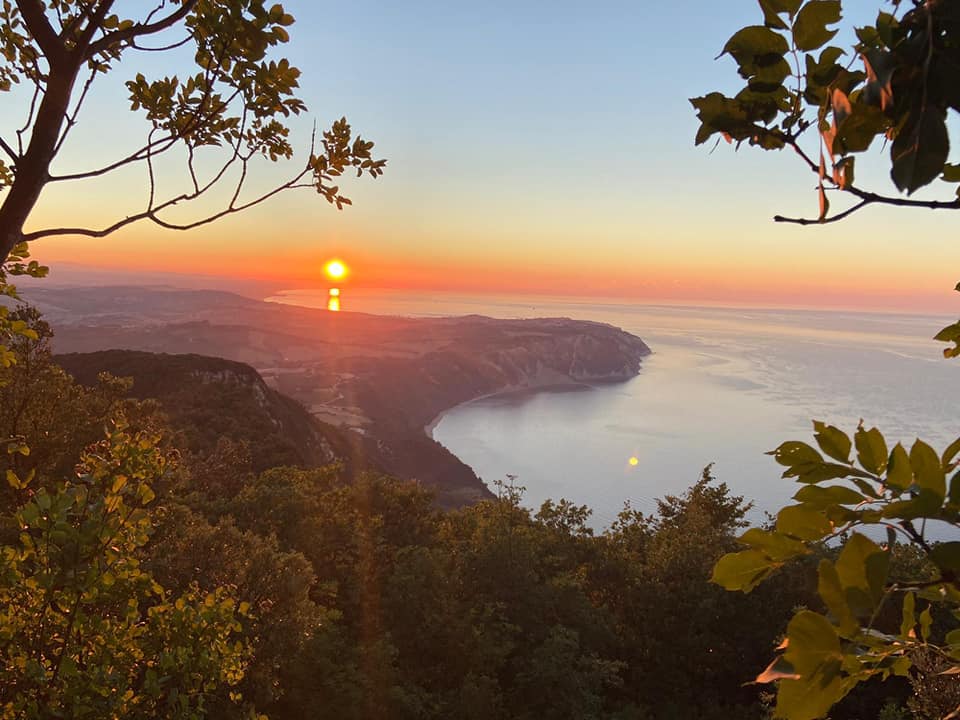 ConeroTrek al Tramonto & Notturna Lucciole